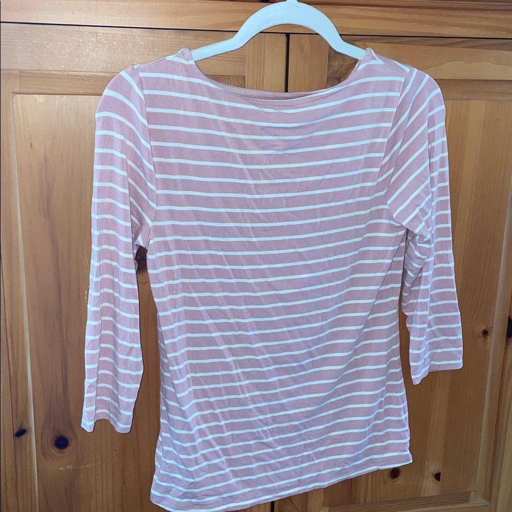 ‼️FREE with Purchase‼️ Pink Striped Tee 🌸🤍 - Picture 7 of 10